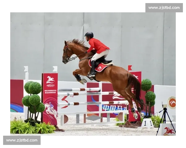 惊爆！冠军杯赛场，选手操作堪比神级，引爆全网！